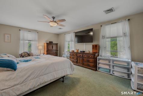66 Clipper Court Groton CT 06355