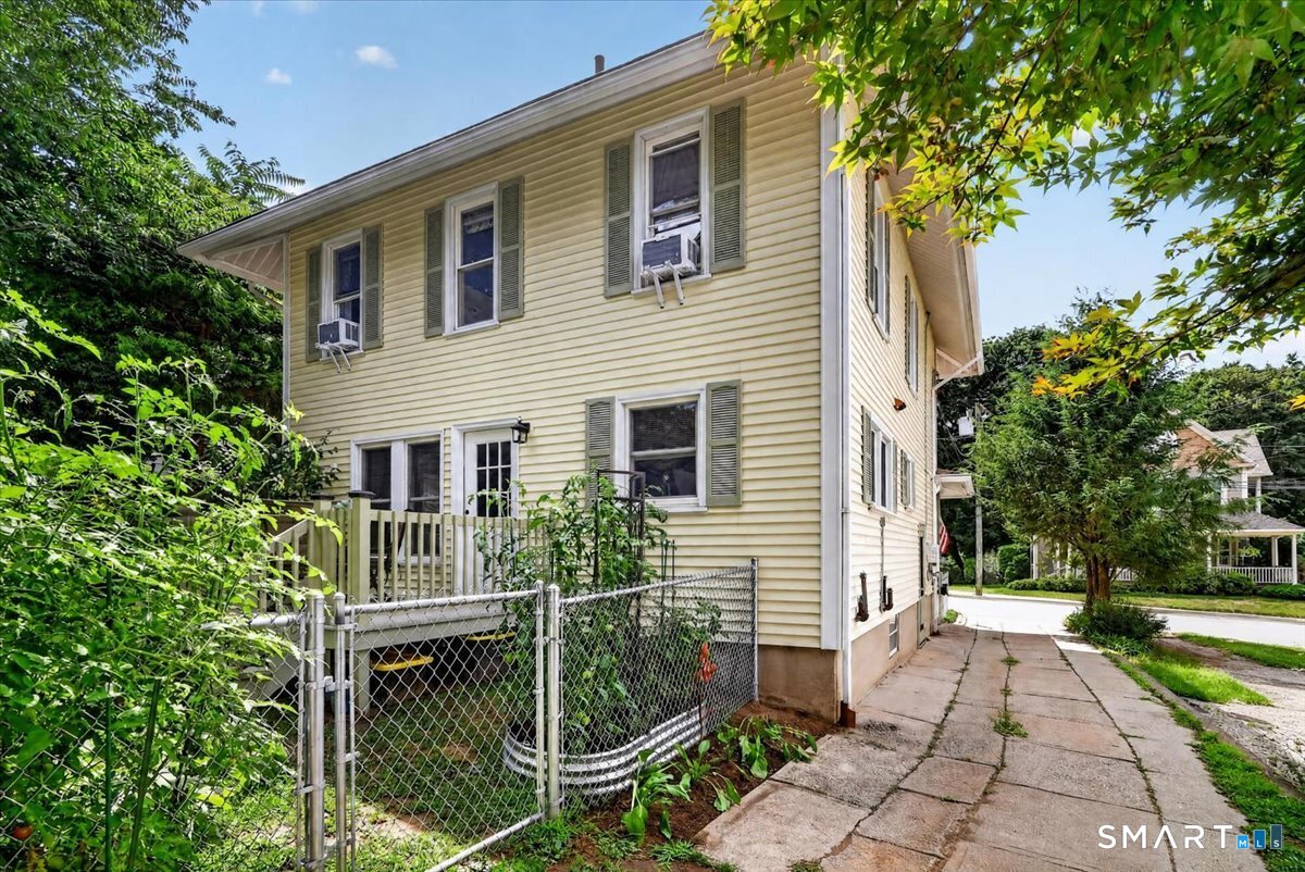 202 South Main Street Putnam CT 06260