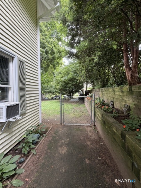 202 South Main Street Putnam CT 06260