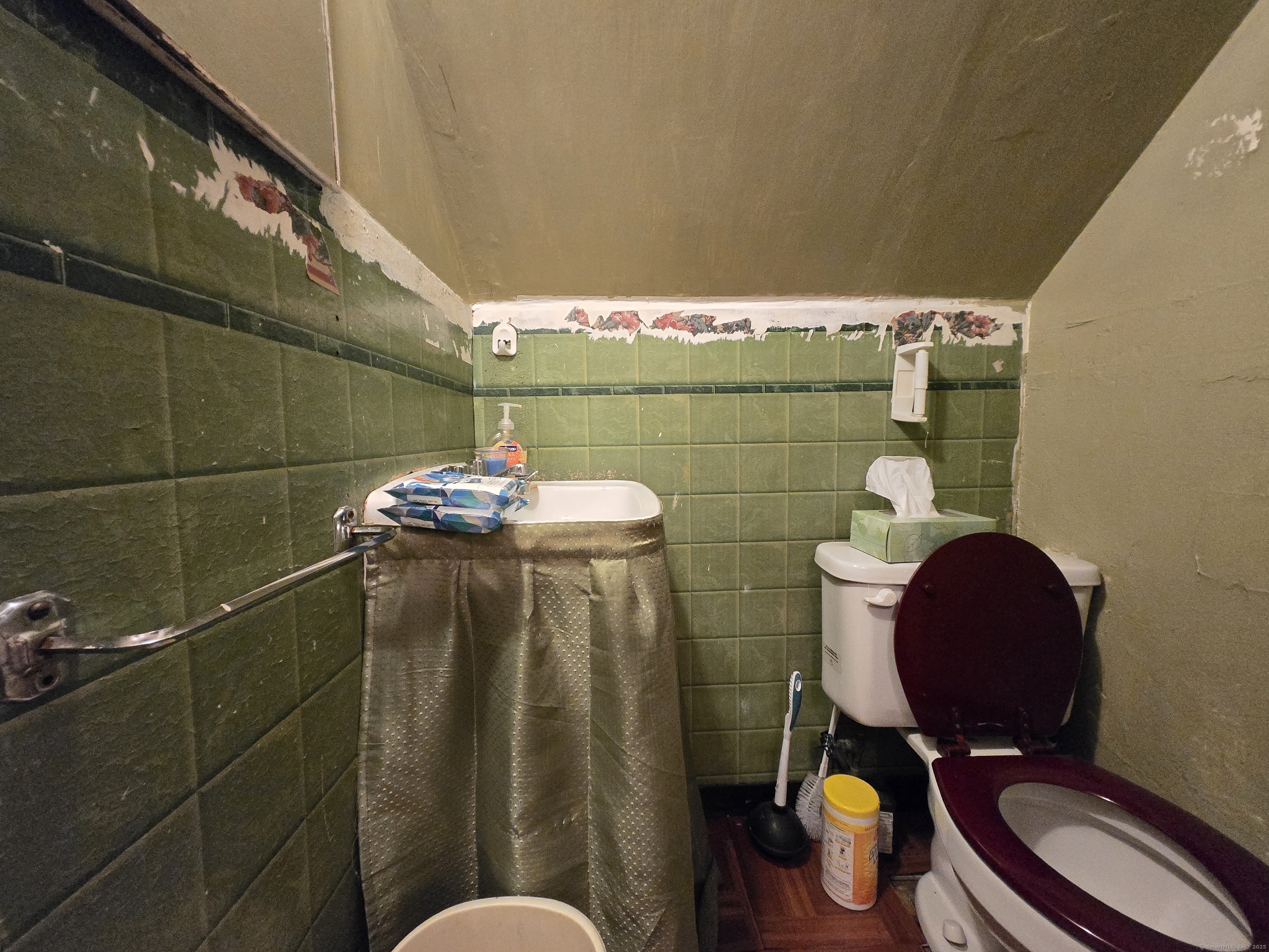 642 Silver Lane East Hartford CT 06118