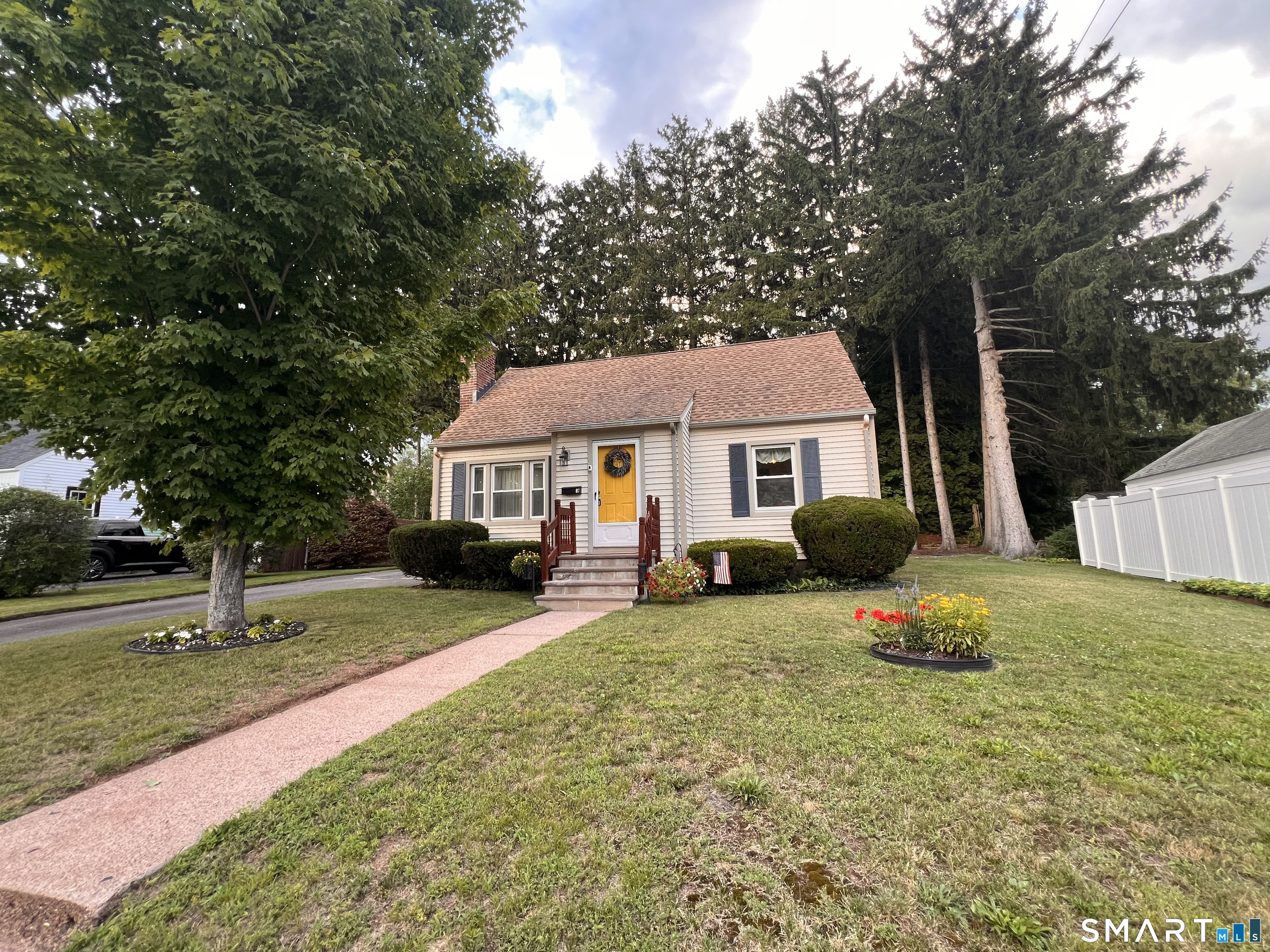 47 Earl Street Manchester CT 06040