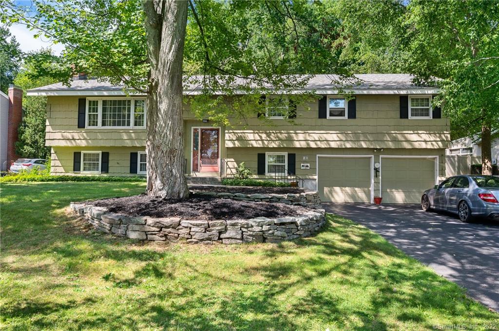 32 Farmstead Lane Windsor CT 06095