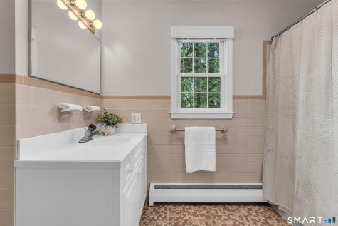 200 Whitethorn Drive Guilford CT 06437