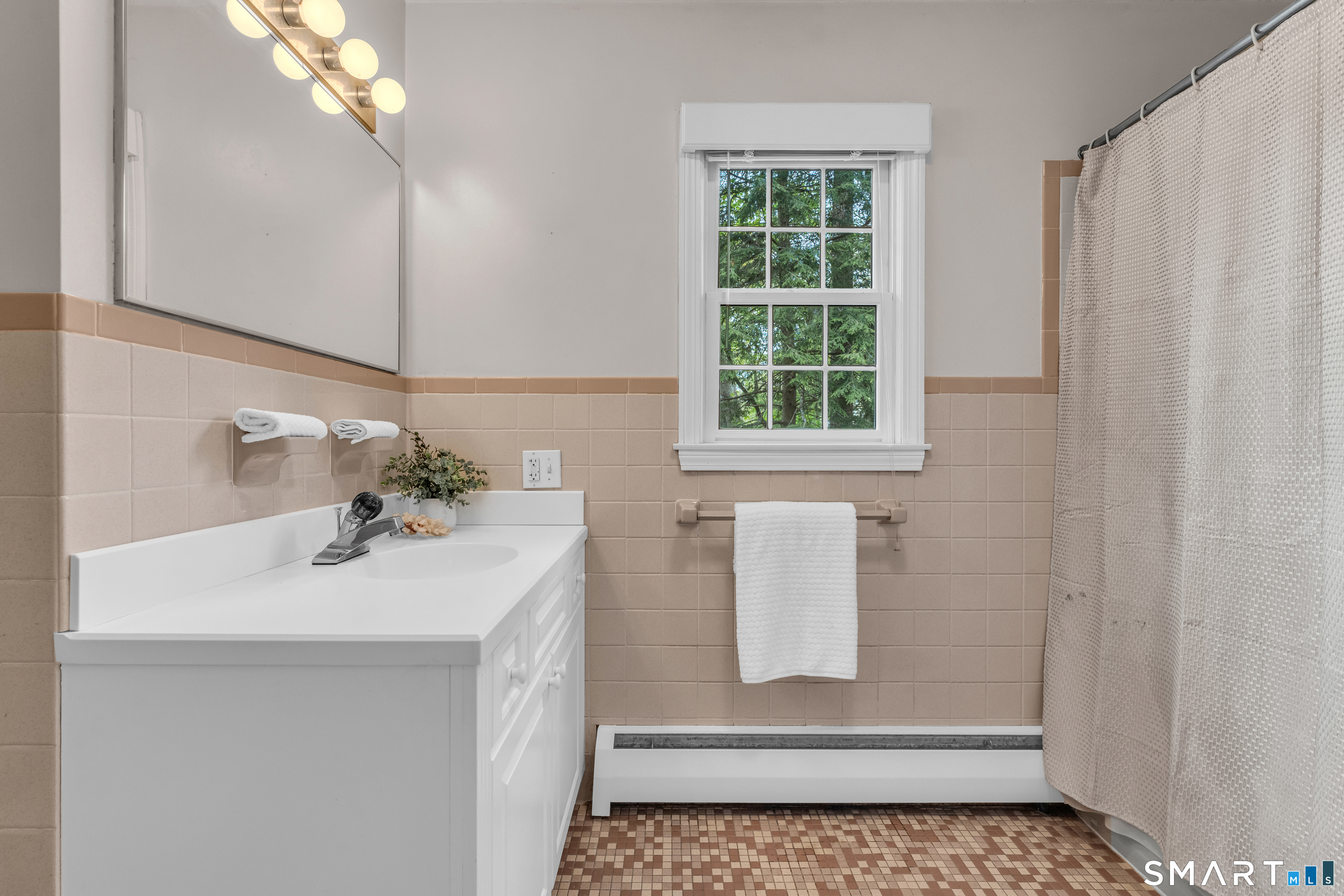 200 Whitethorn Drive Guilford CT 06437