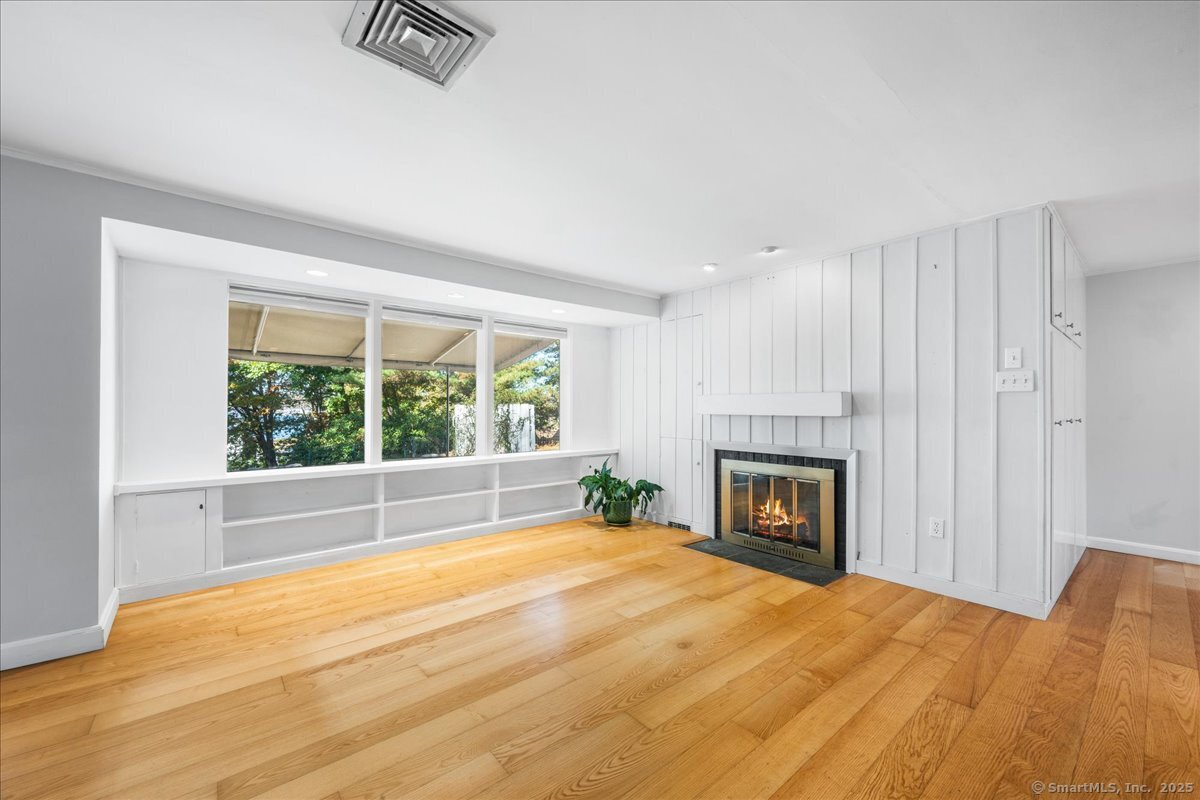 8 Joyce Street Stonington CT 06355