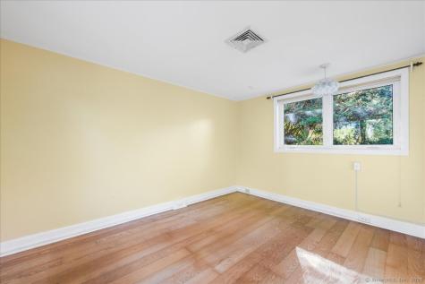 8 Joyce Street Stonington CT 06355