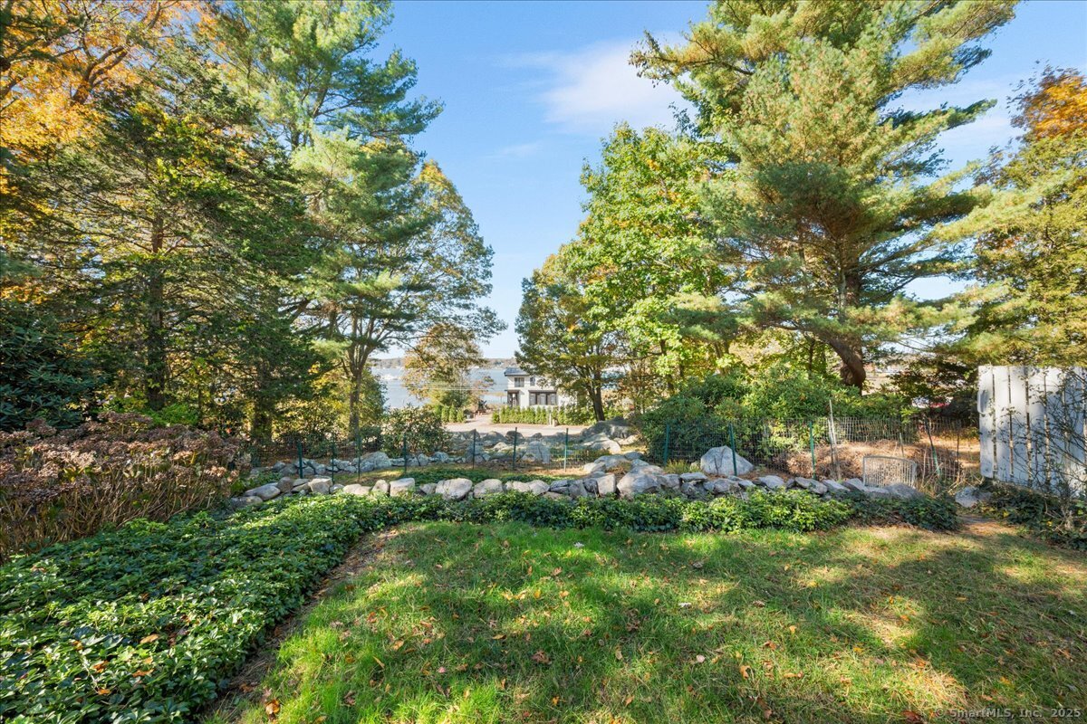 8 Joyce Street Stonington CT 06355