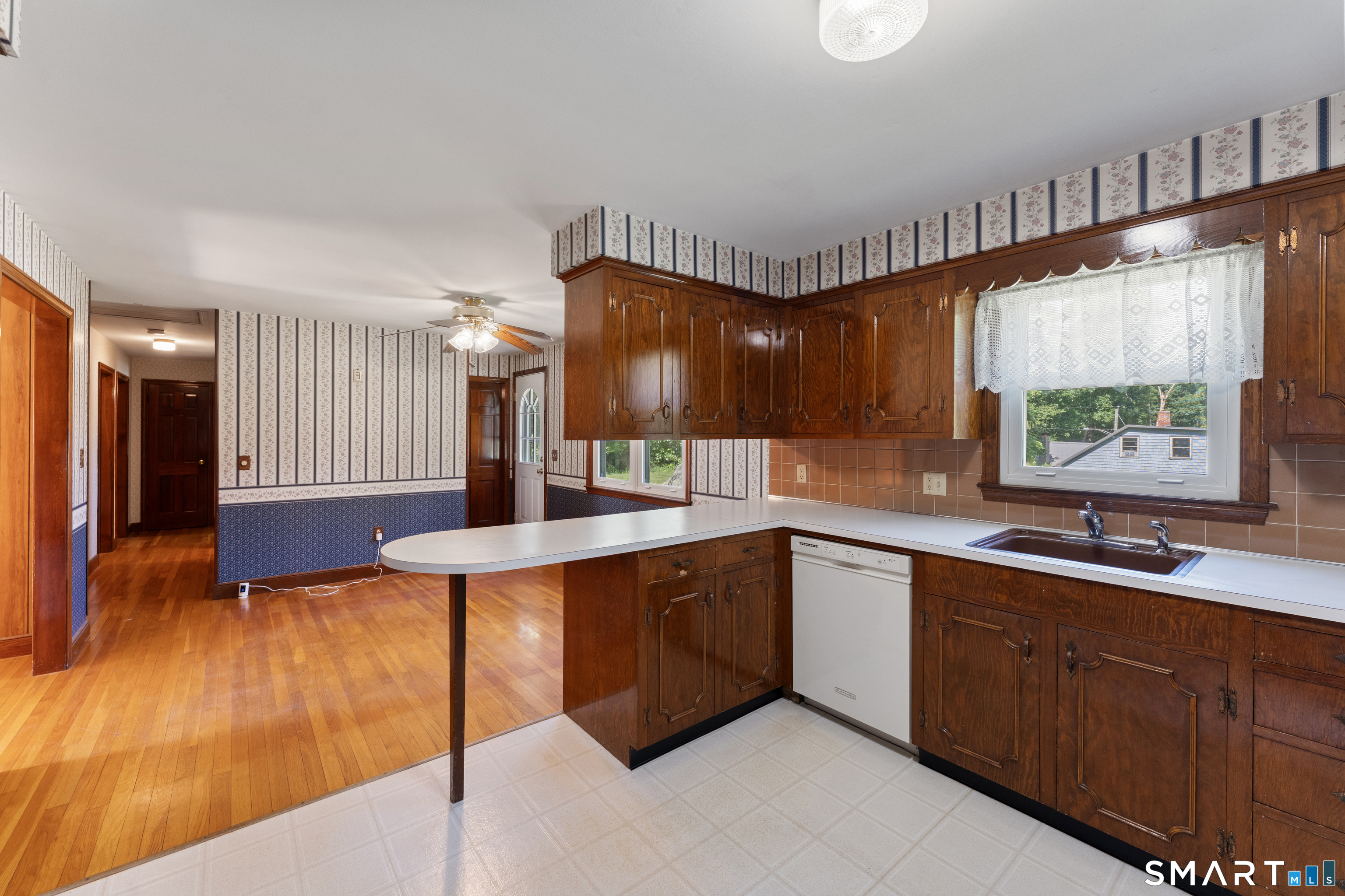 27 Mountain Hill Road Thompson CT 06255