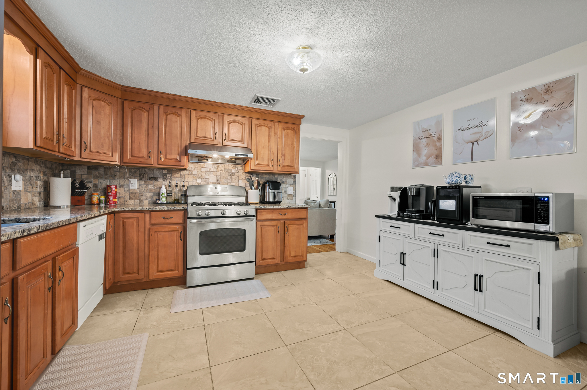 158 Dix Road Wethersfield CT 06109