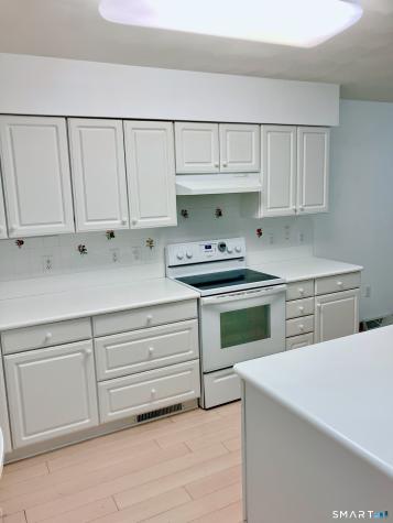 23 Hillcrest Drive Montville CT 06382