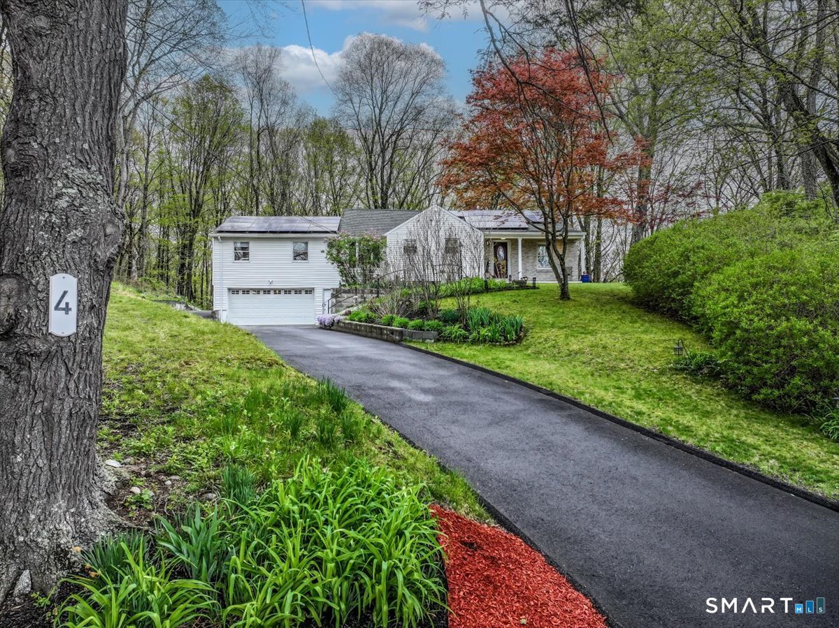4 Farrell Road Newtown CT 06470