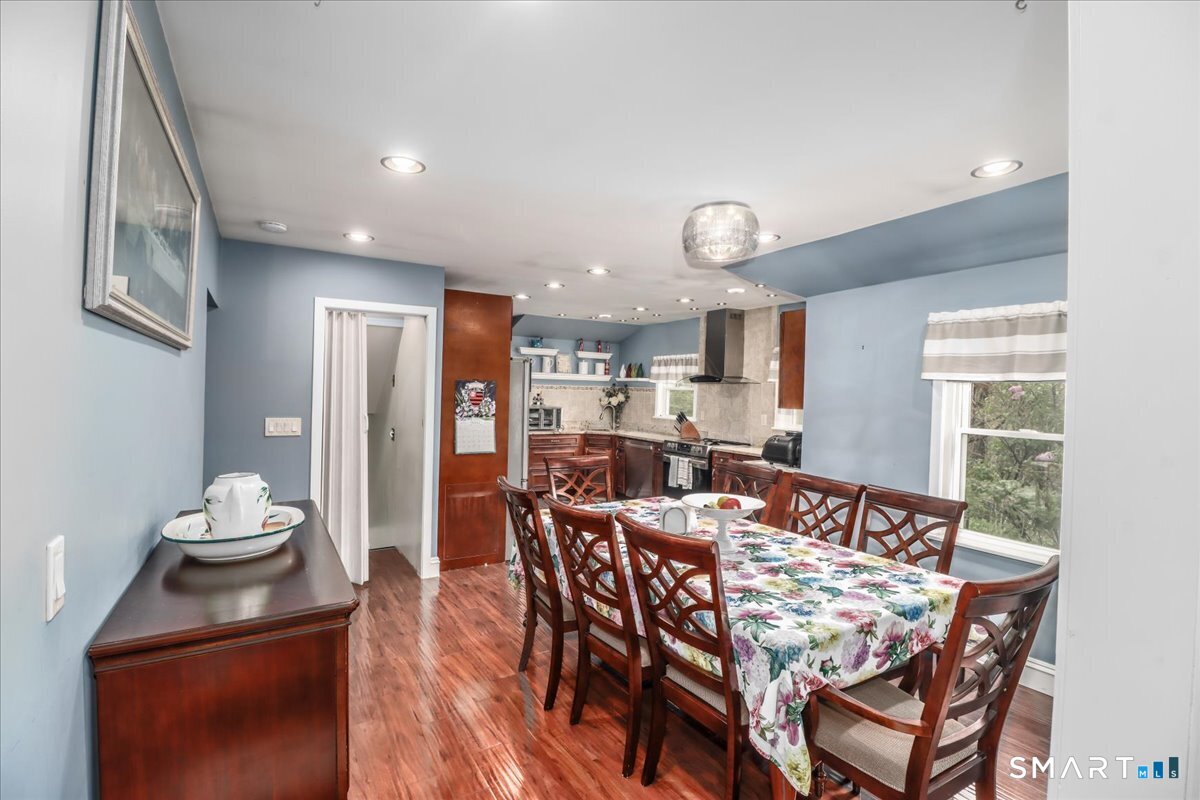 4 Farrell Road Newtown CT 06470