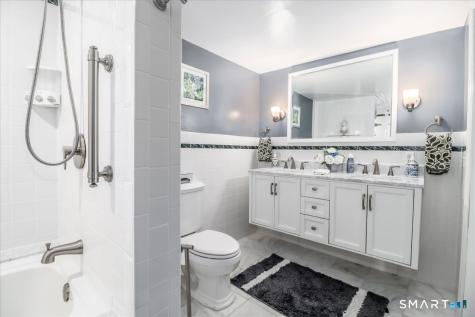 4 Farrell Road Newtown CT 06470