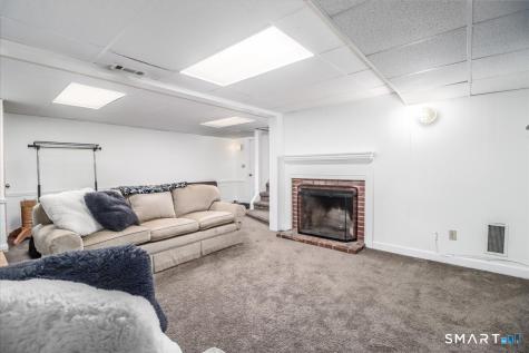 4 Farrell Road Newtown CT 06470