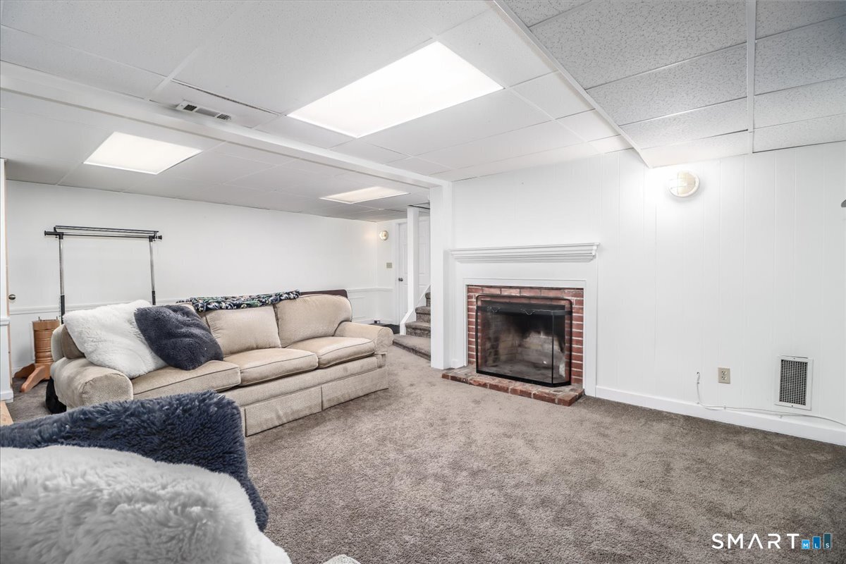 4 Farrell Road Newtown CT 06470