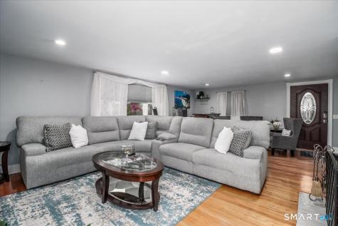4 Farrell Road Newtown CT 06470