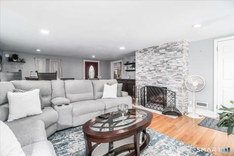 4 Farrell Road Newtown CT 06470