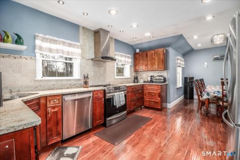 4 Farrell Road Newtown CT 06470