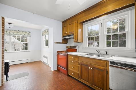 5 Wiemes Court Waterford CT 06385