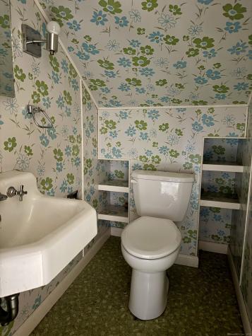 5 Wiemes Court Waterford CT 06385