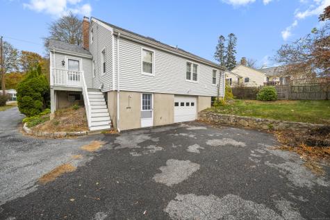 5 Wiemes Court Waterford CT 06385