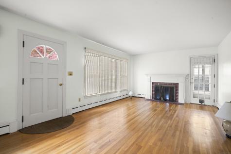 5 Wiemes Court Waterford CT 06385