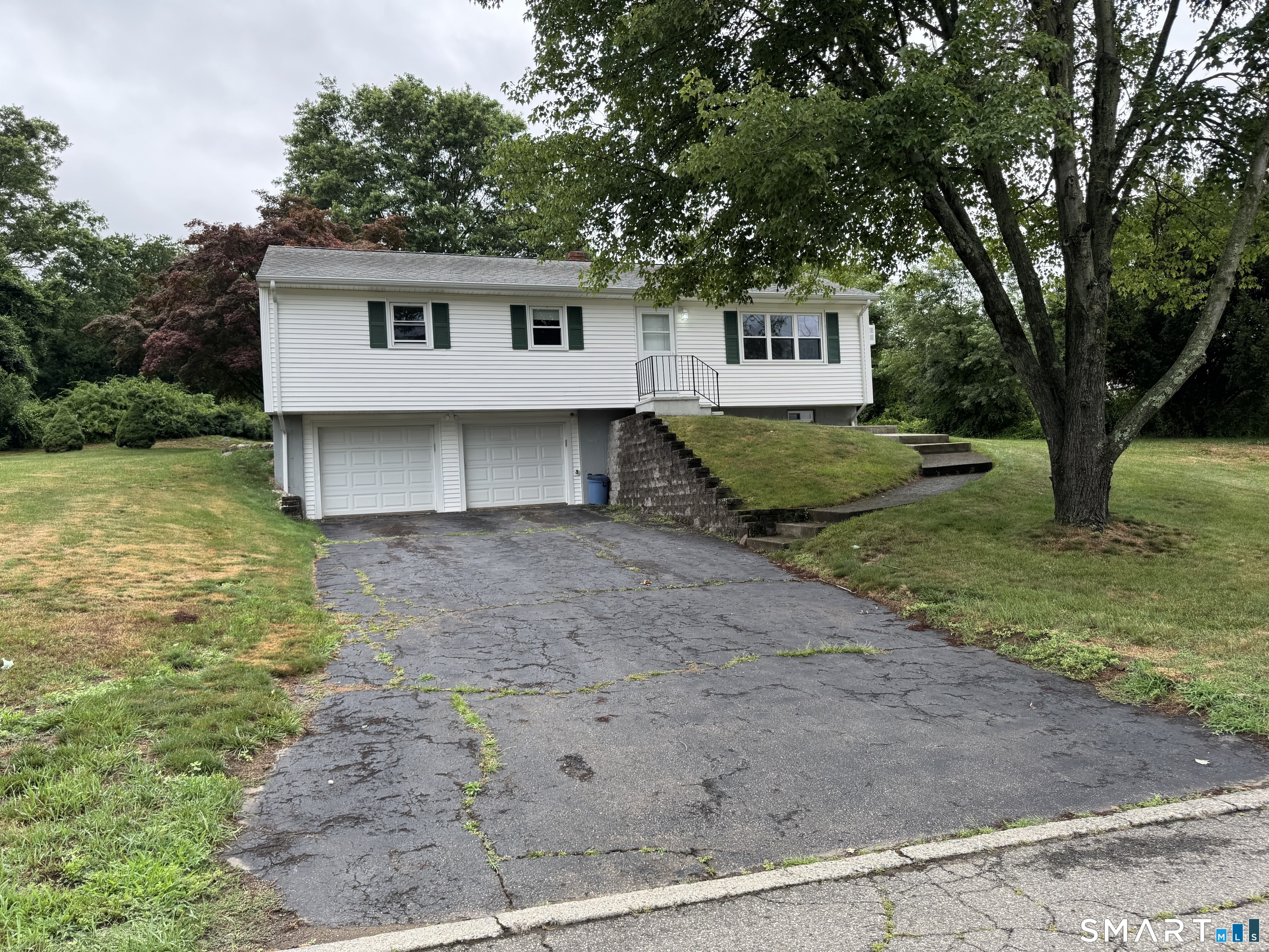19 Covington Drive Milford CT 06461