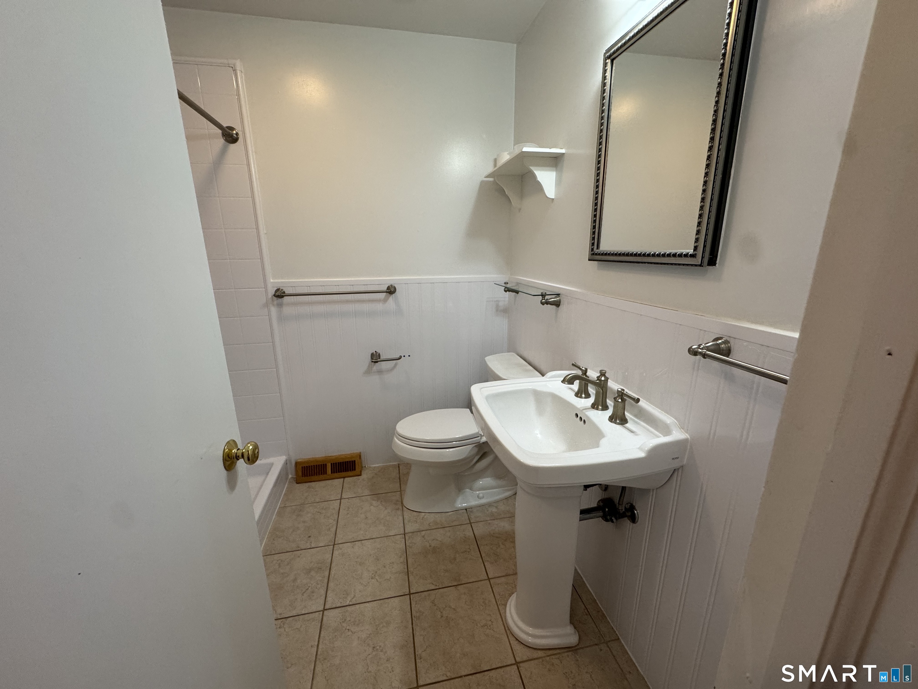 19 Covington Drive Milford CT 06461