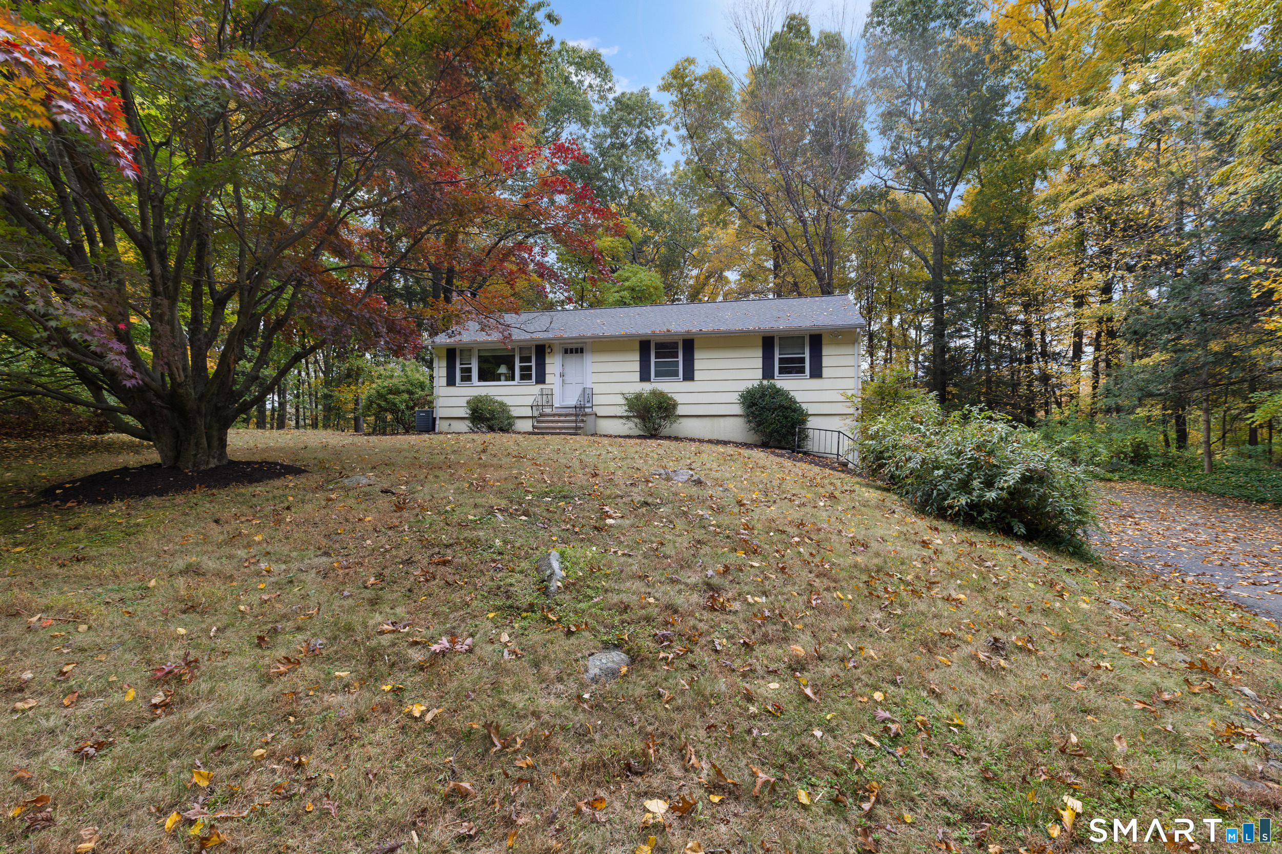 7 Carriage Lane Danbury CT 06810