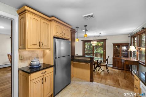 7 Carriage Lane Danbury CT 06810