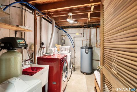 7 Carriage Lane Danbury CT 06810