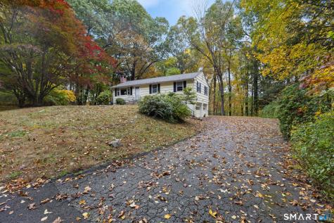 7 Carriage Lane Danbury CT 06810