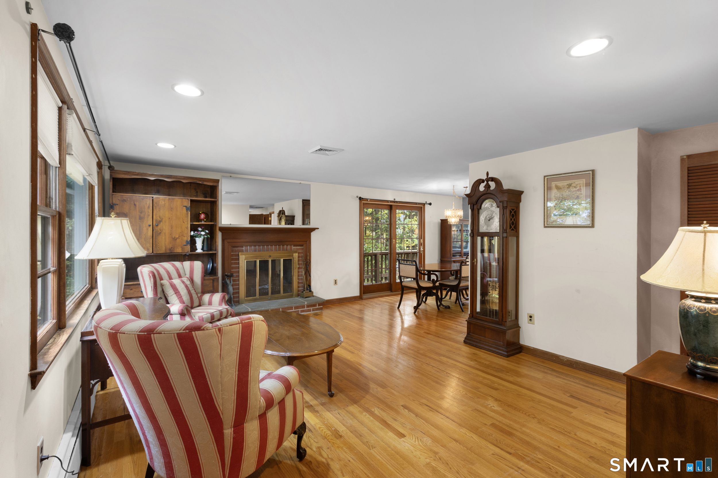 7 Carriage Lane Danbury CT 06810