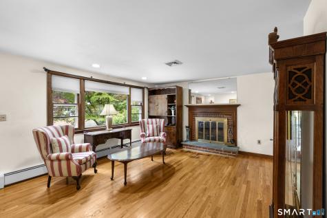 7 Carriage Lane Danbury CT 06810