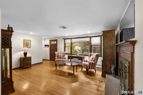 7 Carriage Lane Danbury CT 06810