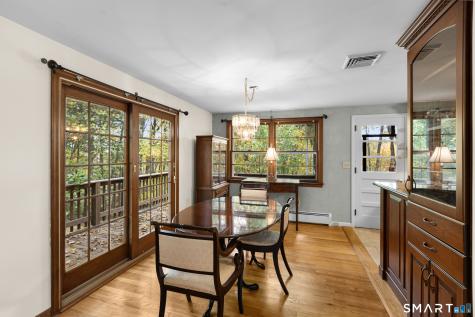 7 Carriage Lane Danbury CT 06810