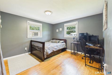 15 Gary Drive Enfield CT 06082