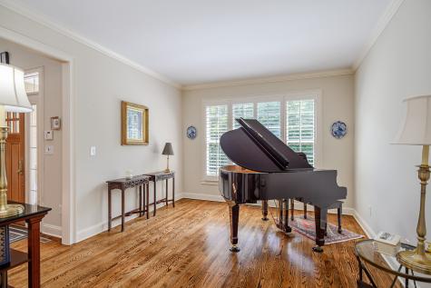 8 Buck Trail Newtown CT 06482