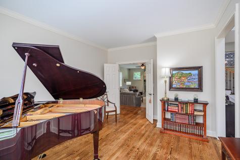8 Buck Trail Newtown CT 06482