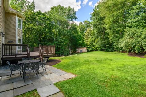 8 Buck Trail Newtown CT 06482