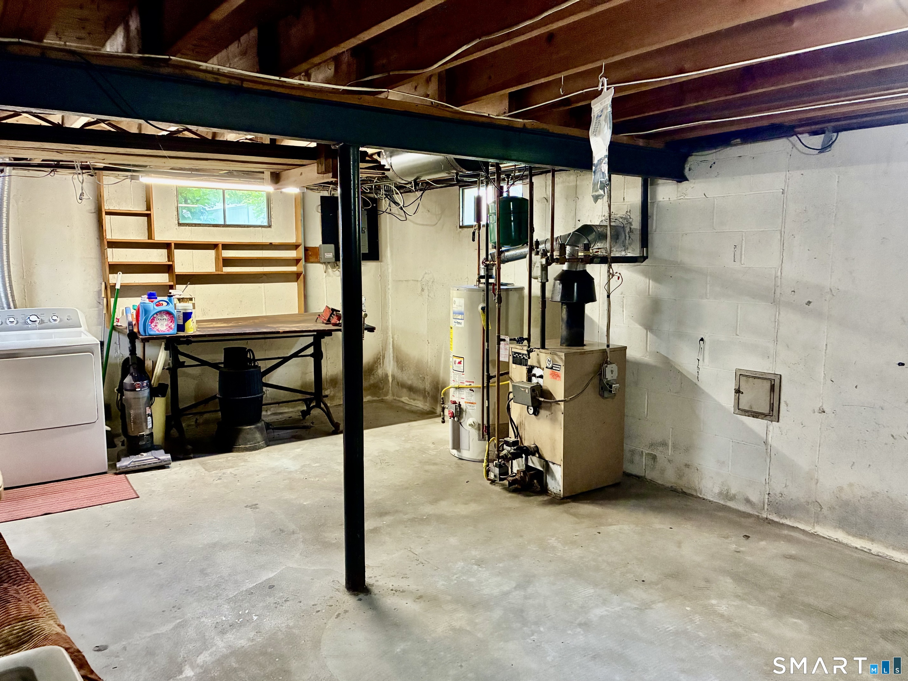 28 Kennedy Drive Enfield CT 06082