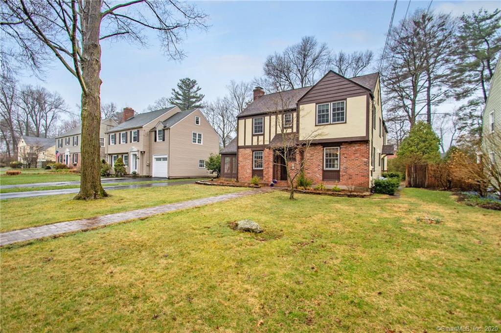 71 Foxcroft Road West Hartford CT 06119