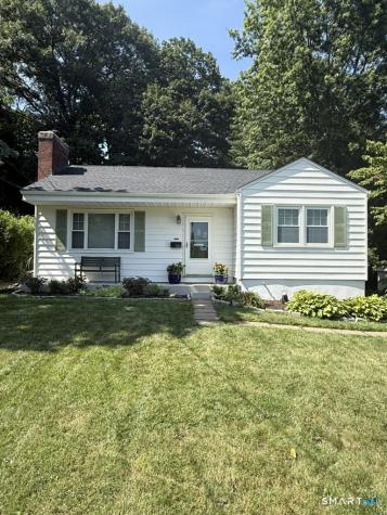 320 Beechwood Road West Hartford CT 06107