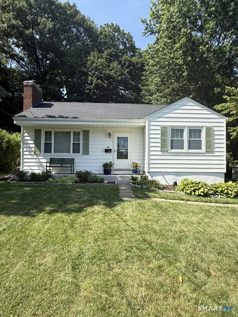 320 Beechwood Road West Hartford CT 06107
