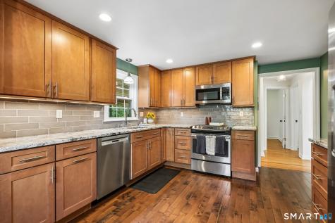 320 Beechwood Road West Hartford CT 06107