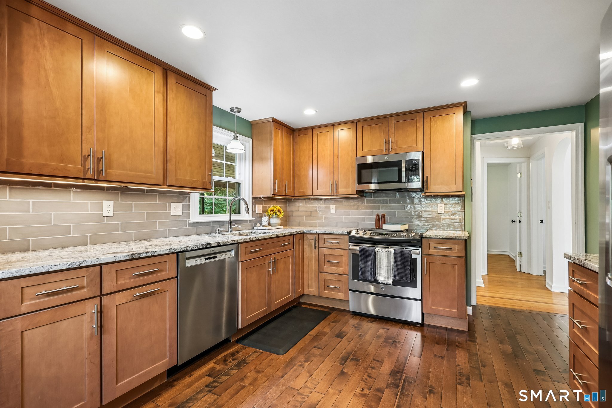 320 Beechwood Road West Hartford CT 06107