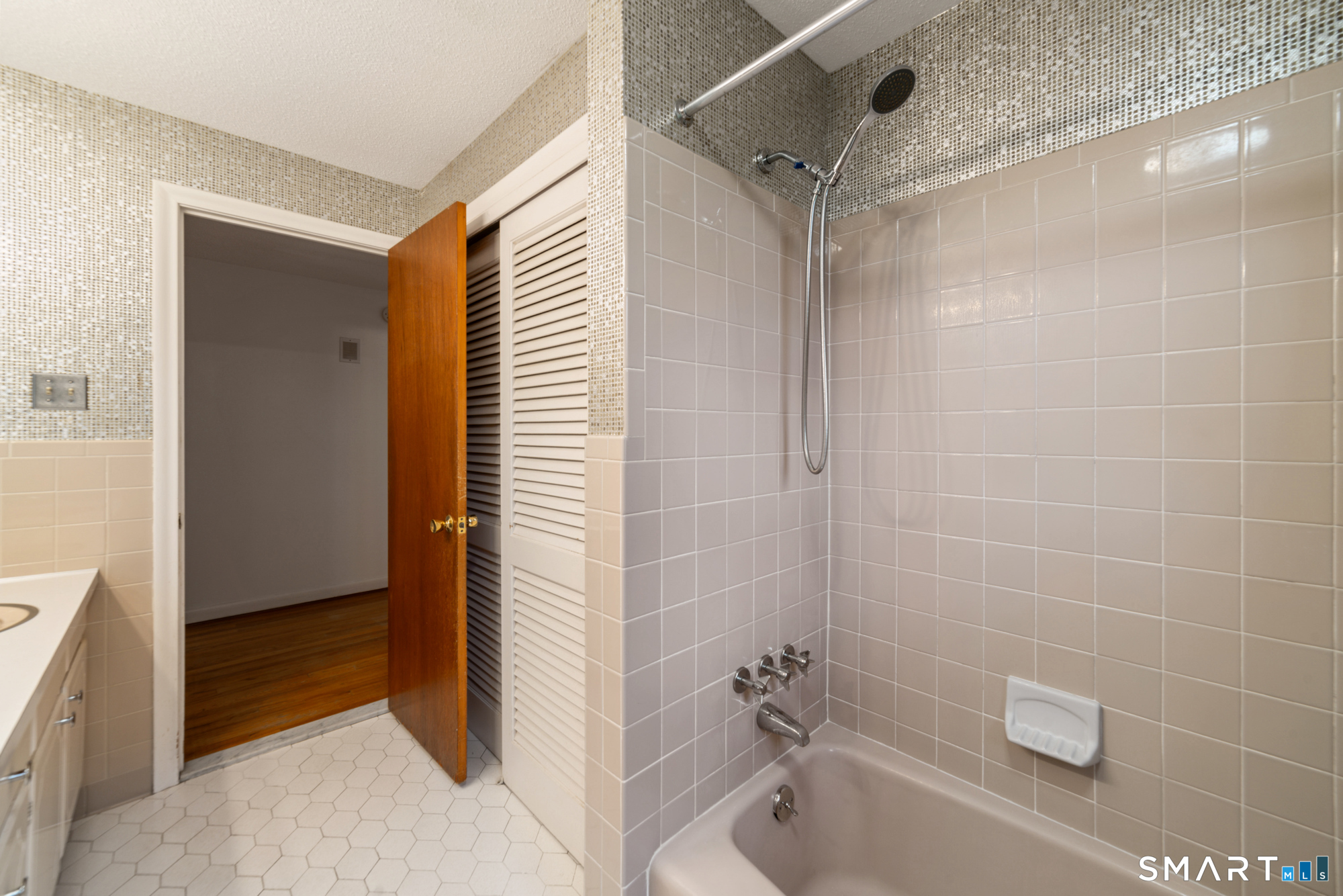 36 Cross Hill Road Wethersfield CT 06109