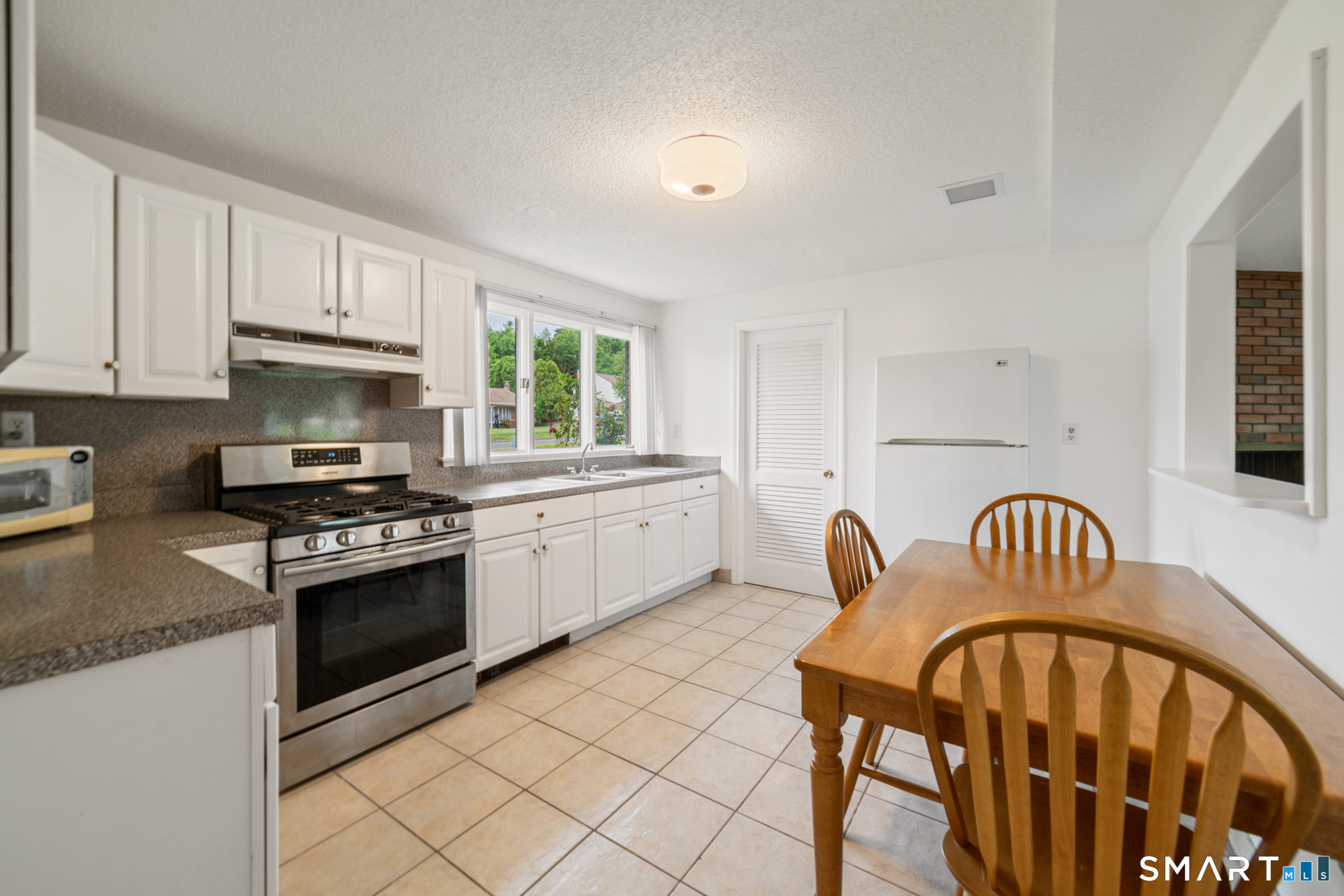 36 Cross Hill Road Wethersfield CT 06109