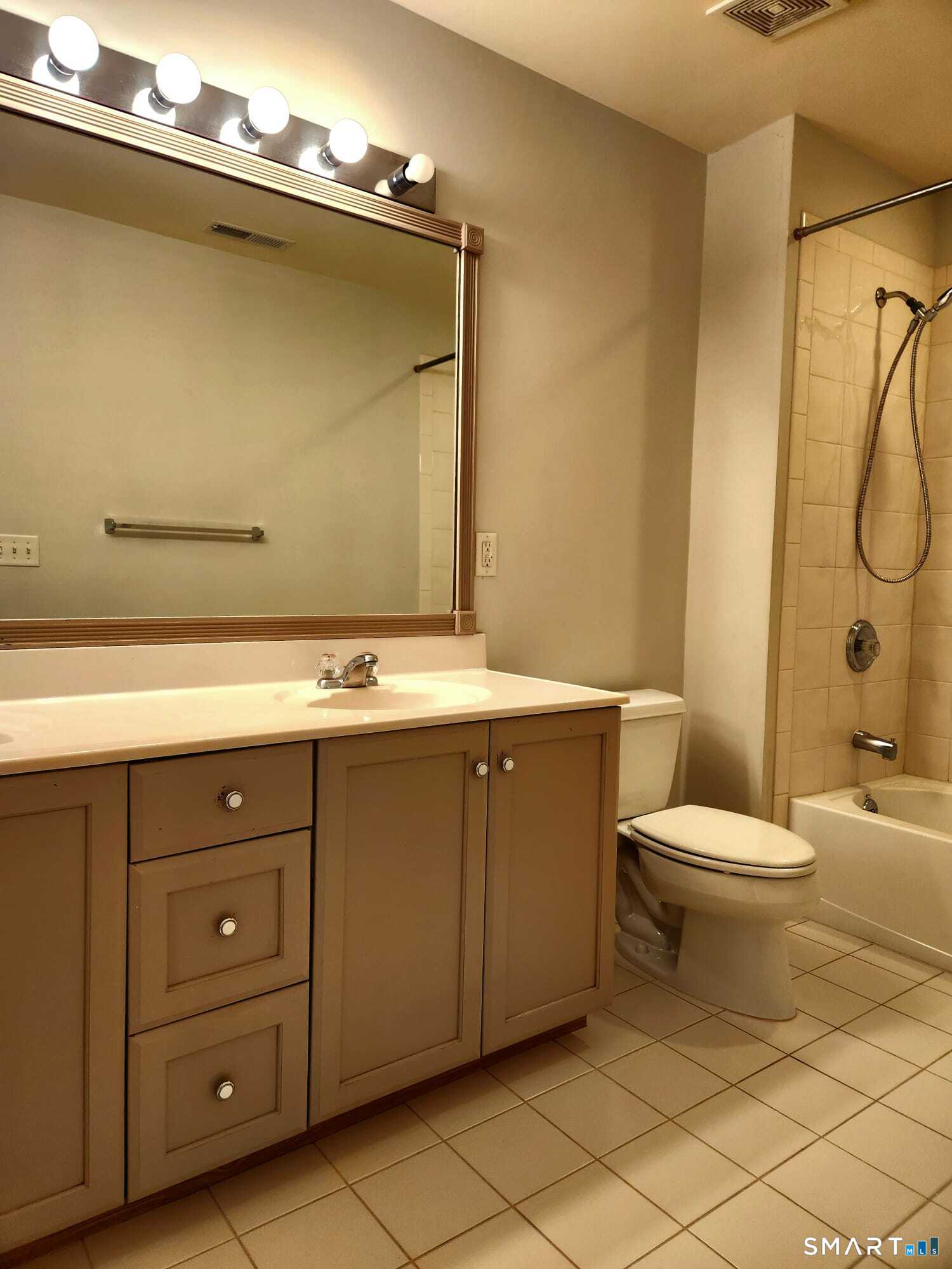 3 Brookside Drive Middlebury CT 06762