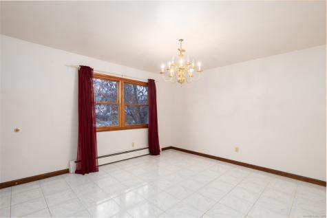93 Tawny Thrush Road Naugatuck CT 06770